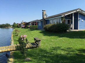 Ferienhaus direkt am Binnensee mit eigenem Steg
